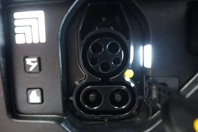 2024 Kia EV9 — photo 8 of 26