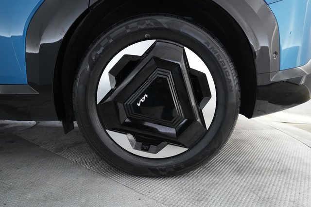 2024 Kia EV9 — photo 15 of 26