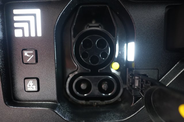 2024 Kia EV9 — photo 8 of 28