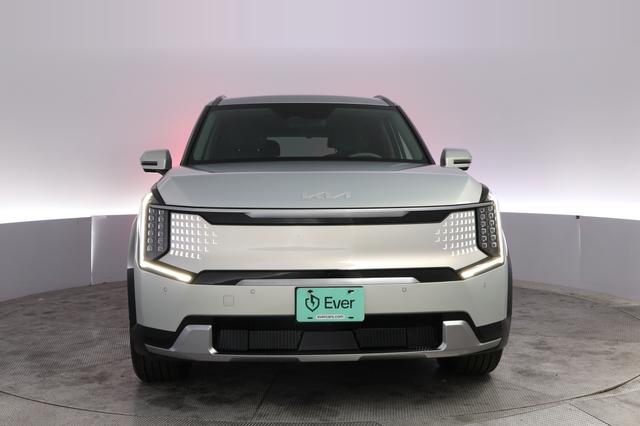 2024 Kia EV9 — photo 9 of 28