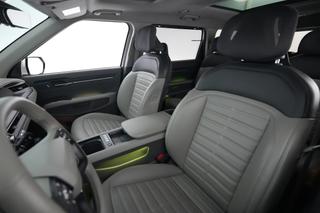2024 Kia EV9 — photo 3 of 28