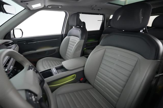 2024 Kia EV9 — photo 3 of 28