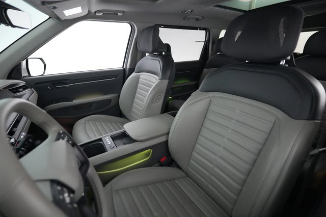 2024 Kia EV9 — photo 3 of 28