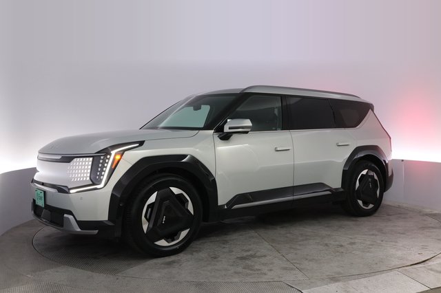 2024 Kia EV9 — photo 14 of 28