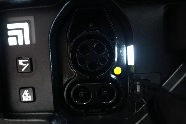 2024 Kia EV9 — photo 8 of 32