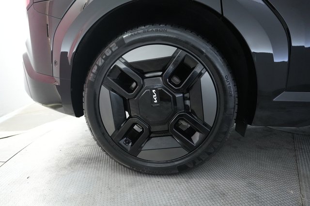 2024 Kia EV9 — photo 17 of 32