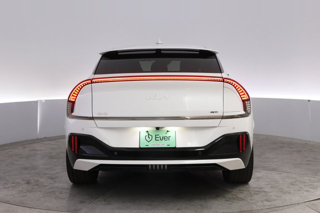 2024 Kia EV6 — photo 12 of 29