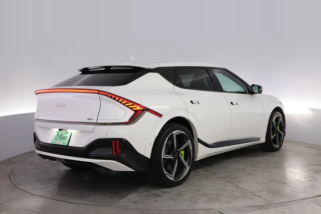 2024 Kia EV6 — photo 2 of 29