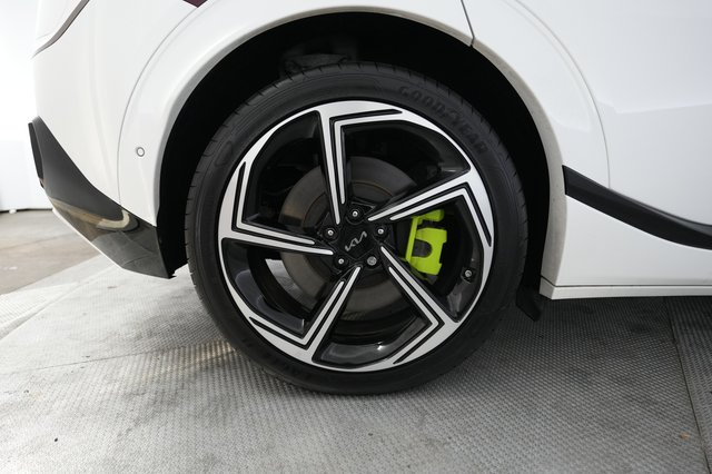2024 Kia EV6 — photo 17 of 29