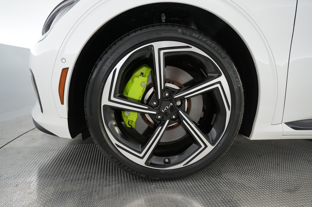 2024 Kia EV6 — photo 16 of 26