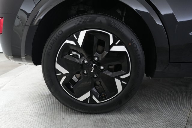 2024 Kia Niro EV — photo 17 of 22