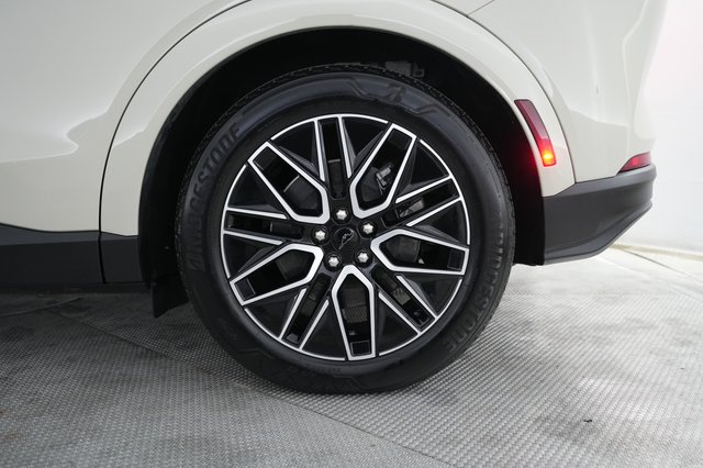 2025 Ford Mustang Mach-E — photo 7 of 25