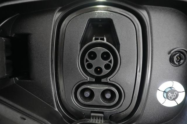 2025 Ford Mustang Mach-E — photo 8 of 25