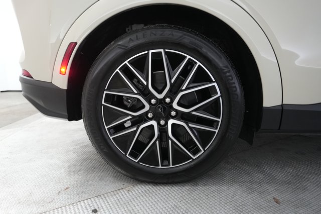 2025 Ford Mustang Mach-E — photo 17 of 25