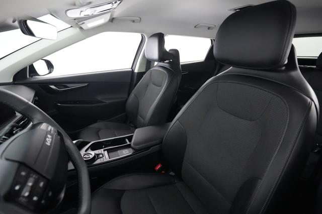 2025 Kia EV6 — photo 3 of 23