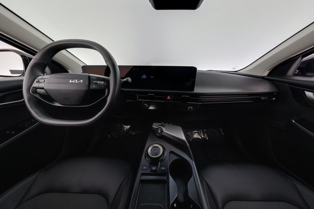 2025 Kia EV6 — photo 21 of 23