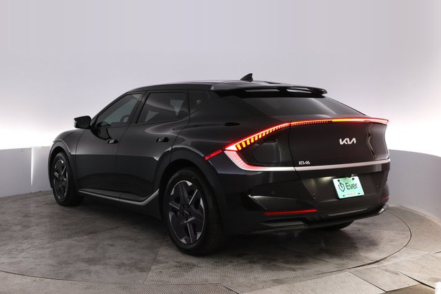 2025 Kia EV6 — photo 13 of 23