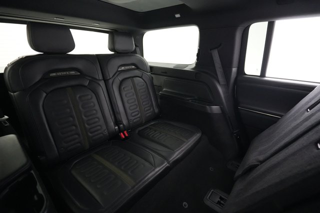 2025 Rivian R1S — photo 20 of 27