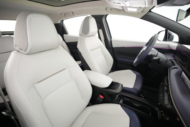 2026 Nissan LEAF — photo 18 of 22