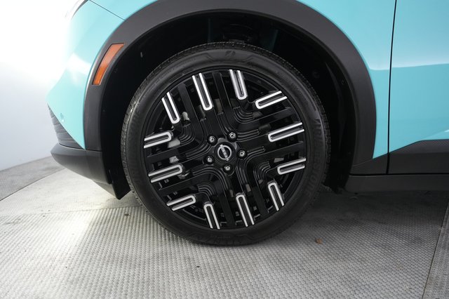 2026 Nissan LEAF — photo 15 of 22