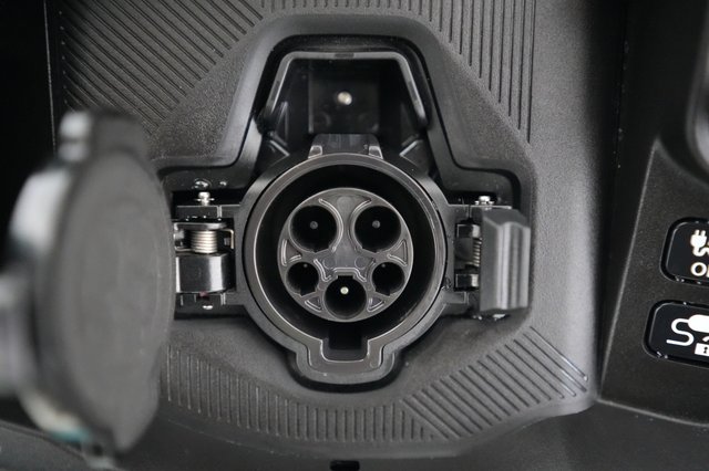 2026 Nissan LEAF — photo 21 of 22