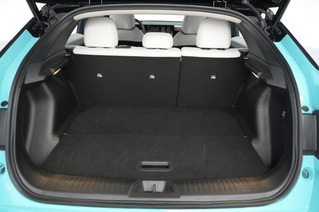 2026 Nissan LEAF — photo 6 of 22