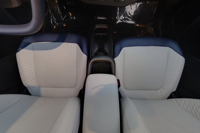 2026 Nissan LEAF — photo 20 of 22