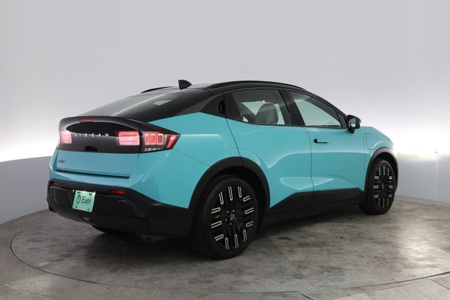2026 Nissan LEAF — photo 2 of 22