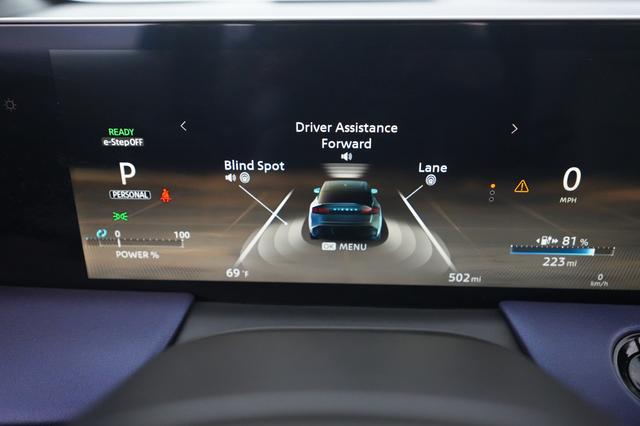 2026 Nissan LEAF — photo 5 of 25