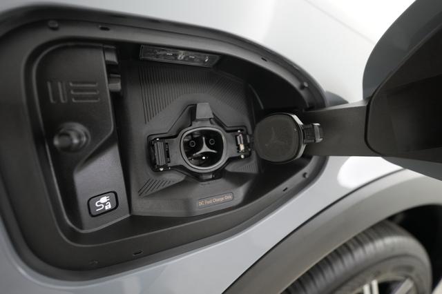 2026 Nissan LEAF — photo 8 of 25