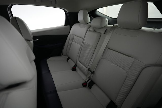 2026 Nissan LEAF — photo 19 of 25