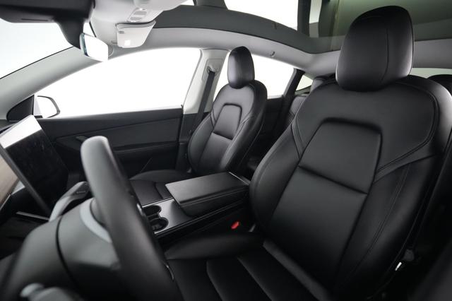 2022 Tesla Model Y — photo 3 of 24