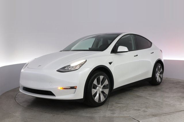2022 Tesla Model Y — VIN 7SAYGDEE0NF491949