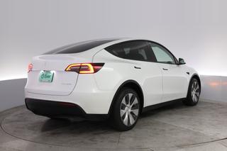 2022 Tesla Model Y — photo 2 of 24