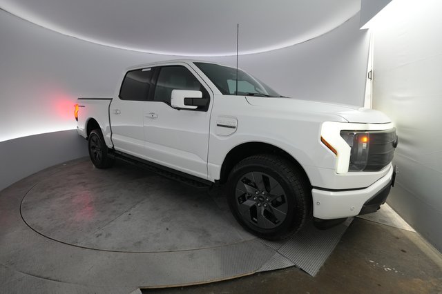2022 Ford F-150 Lightning — VIN 1FT6W1EVXNWG00192