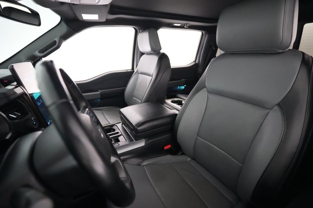 2022 Ford F-150 Lightning — photo 3 of 17