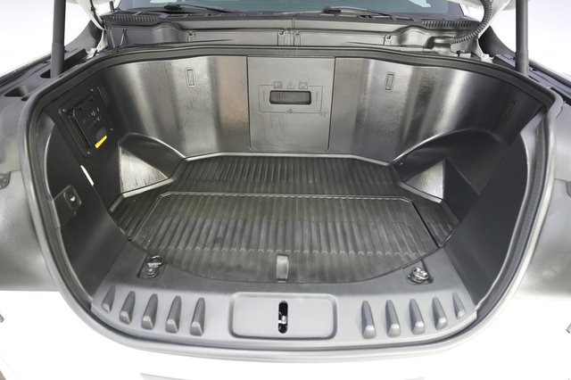 2022 Ford F-150 Lightning — photo 16 of 17