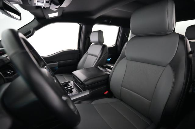 2022 Ford F-150 Lightning — photo 3 of 16