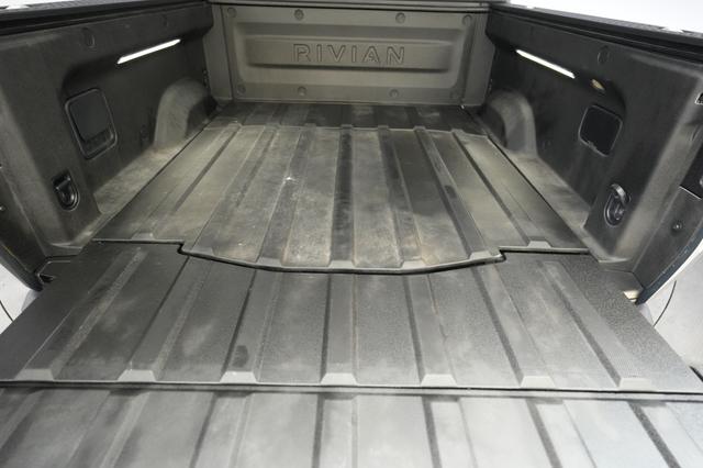 2023 Rivian R1T — photo 6 of 28