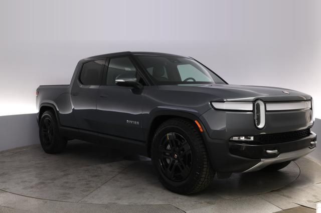 2023 Rivian R1T — photo 10 of 28