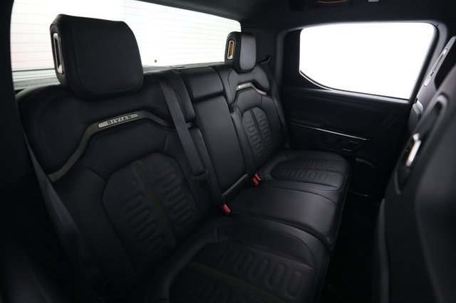 2023 Rivian R1T — photo 4 of 28