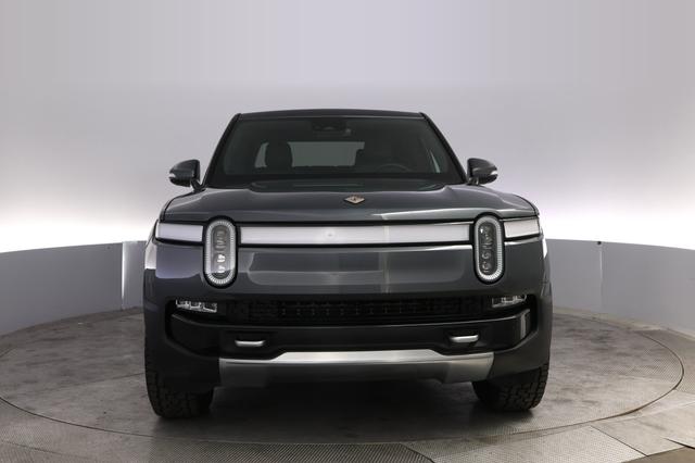 2023 Rivian R1T — photo 9 of 28