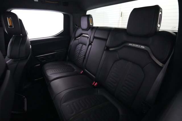 2023 Rivian R1T — photo 19 of 28