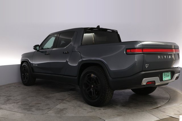 2023 Rivian R1T — photo 13 of 28