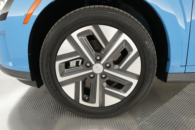 2022 Hyundai Kona — photo 10 of 22