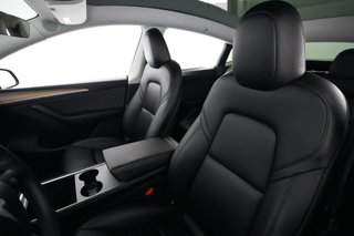 2025 Tesla Model Y — photo 3 of 21