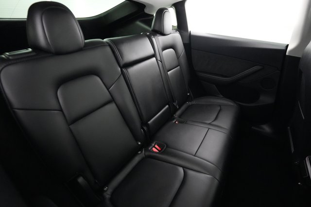 2025 Tesla Model Y — photo 4 of 21