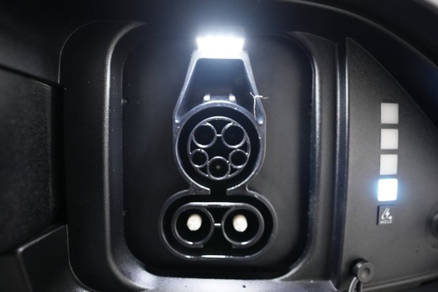 2024 Hyundai Kona Electric — photo 8 of 25