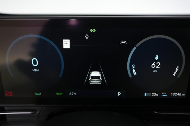 2024 Hyundai Kona Electric — photo 5 of 25