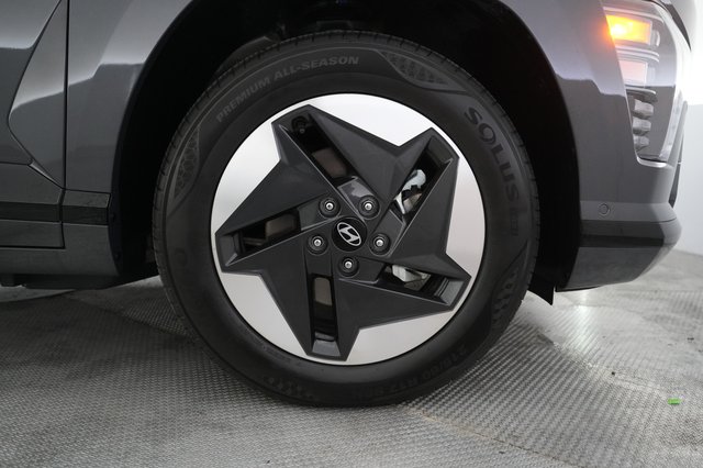 2024 Hyundai Kona Electric — photo 16 of 25